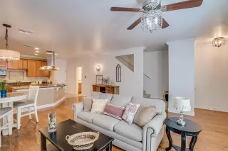 Photo #3: 6042614 Listing