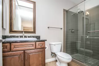 Photo #5: 6042978 Listing