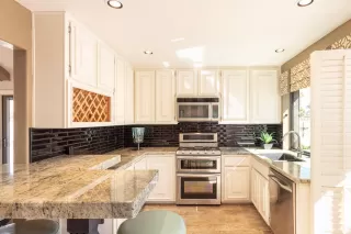 Photo #5: 6043176 Listing