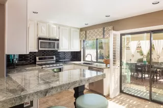 Photo #6: 6043176 Listing