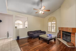 Photo #2: 6043337 Listing 