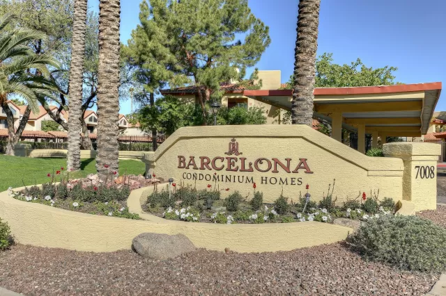 MLS: 6043617 Condo For Sale