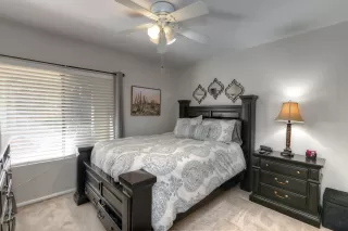 Photo #5: 6043617 Listing