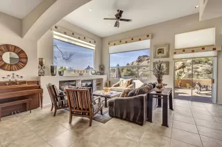 Photo #5: 6043625 Listing