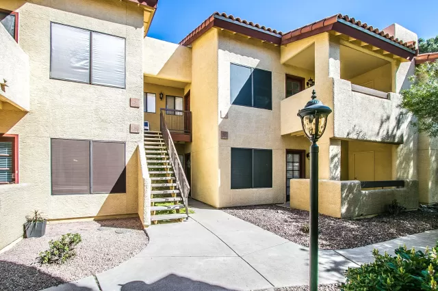 MLS: 6043748 Condo For Sale