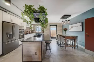 Photo #4: 6043812 Listing