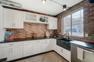 Photo #5: 6043812 Listing