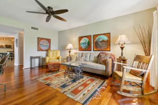 Photo #2: 6043897 Listing 