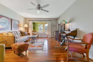 Photo #4: 6043897 Listing 