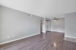 Photo #3: 6043899 Listing