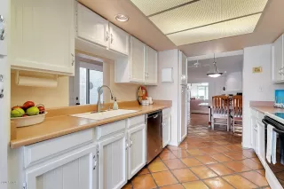 Photo #4: 6043953 Listing