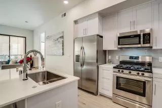 Photo #3: 6044458 Listing