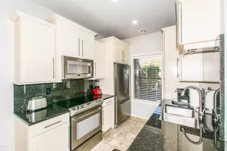 Photo #5: 6044475 Listing