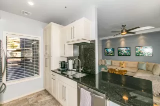 Photo #6: 6044475 Listing