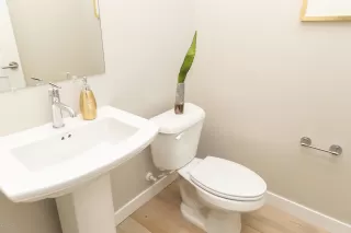 Photo #6: 6044640 Listing