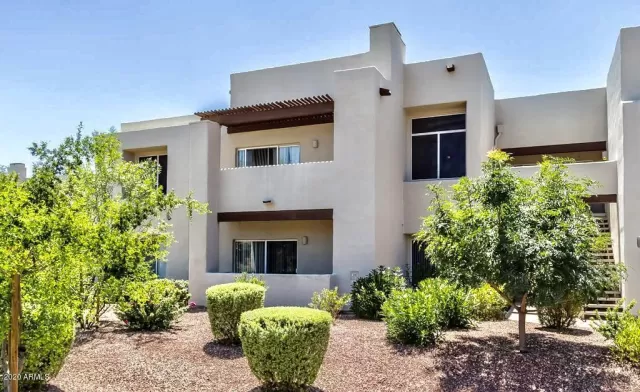 MLS: 6044806 Condo For Sale