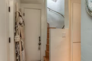 Photo #4: 6044840 Listing