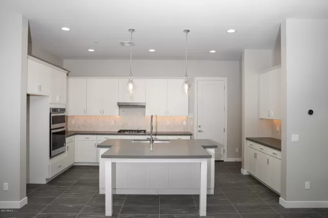 MLS: 6044852 Condo For Sale