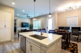 Photo #3: 6044929 Listing