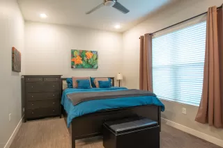 Photo #6: 6044929 Listing