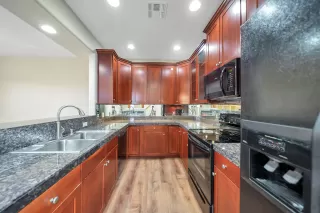 Photo #6: 6045425 Listing