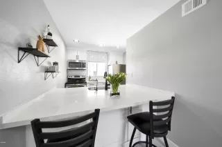 Photo #2: 6045636 Listing