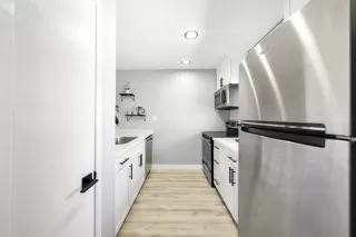 Photo #4: 6045636 Listing