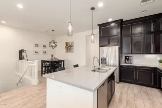 Photo #3: 6045804 Listing