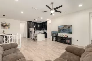 Photo #4: 6045804 Listing