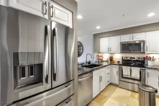 Photo #6: 6045882 Listing