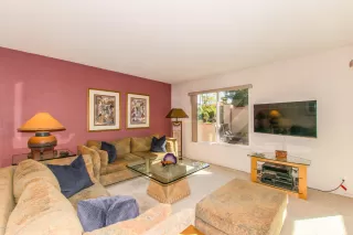 Photo #6: 6045903 Listing