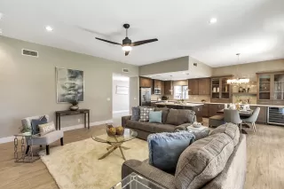 Photo #6: 6046298 Listing