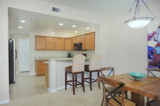 Photo #6: 6046395 Listing