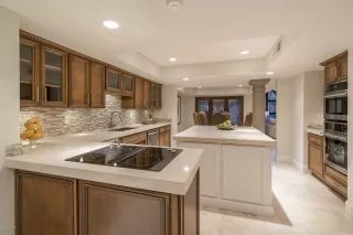 Photo #5: 6047157 Listing