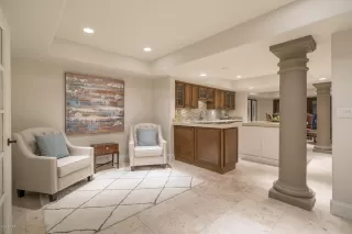 Photo #6: 6047157 Listing