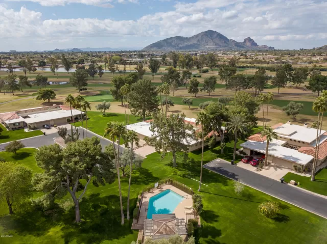 MLS: 6047232 Condo For Sale