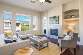 Photo #2: 6047534 Listing