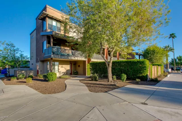 MLS: 6047791 Condo For Sale