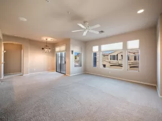 Photo #4: 6047899 Listing