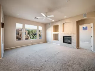 Photo #5: 6047899 Listing