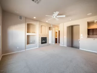 Photo #6: 6047899 Listing