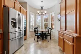 Photo #2: 6048084 Listing 
