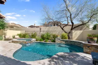 Photo #6: 6048084 Listing 