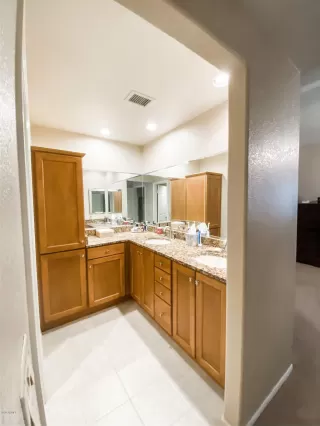 Photo #6: 6048188 Listing