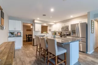 Photo #2: 6048203 Listing 