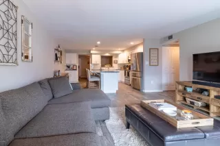 Photo #6: 6048203 Listing 