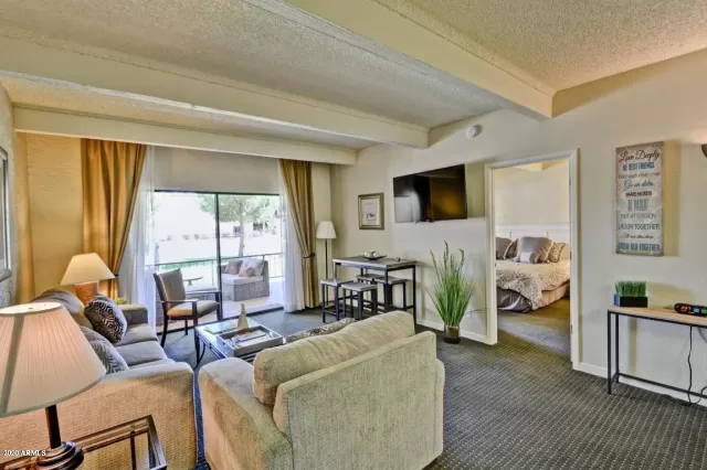 MLS: 6048304 Condo For Sale