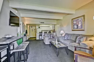 Photo #3: 6048304 Listing