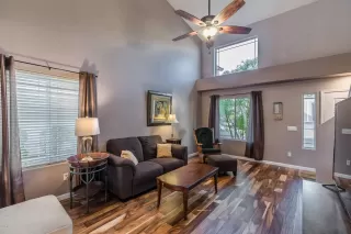 Photo #6: 6048414 Listing