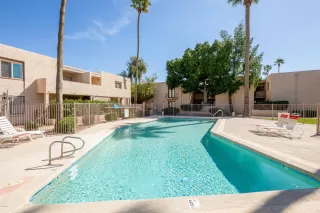 Photo #5: 6048601 Listing